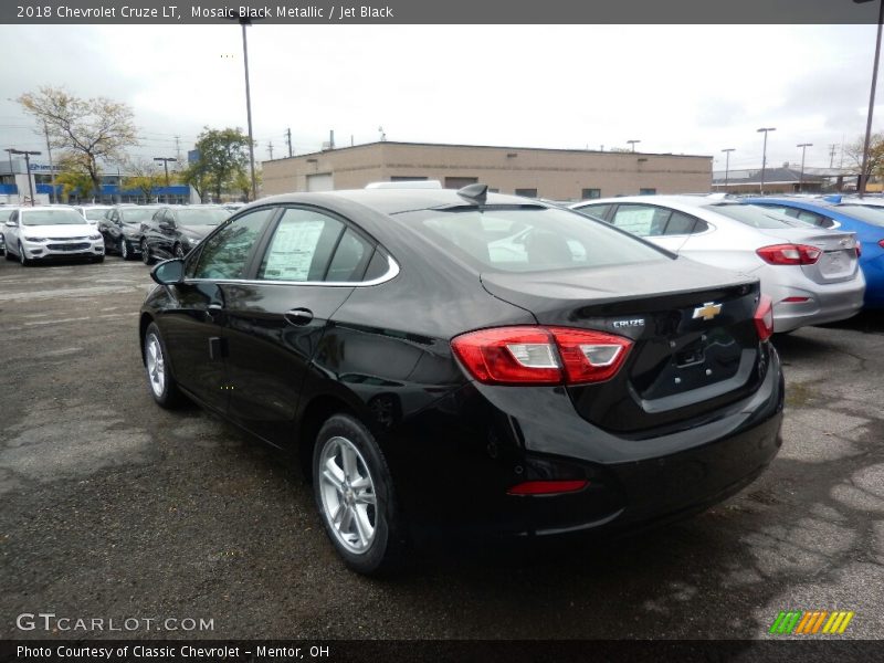 Mosaic Black Metallic / Jet Black 2018 Chevrolet Cruze LT