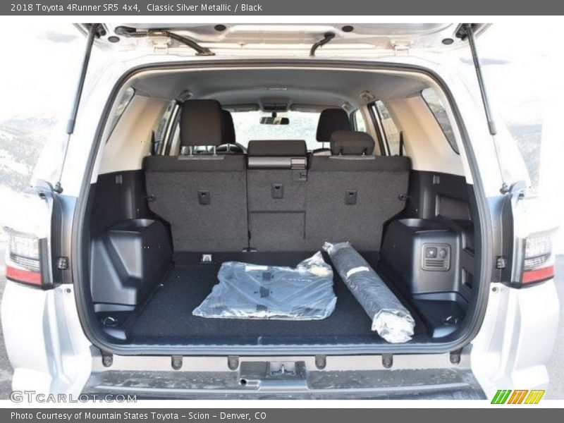 Classic Silver Metallic / Black 2018 Toyota 4Runner SR5 4x4
