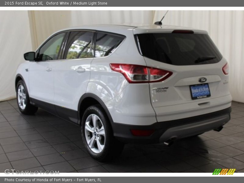 Oxford White / Medium Light Stone 2015 Ford Escape SE