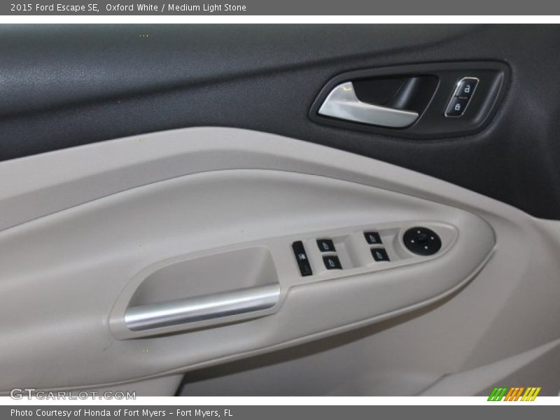 Oxford White / Medium Light Stone 2015 Ford Escape SE