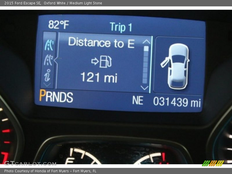 Oxford White / Medium Light Stone 2015 Ford Escape SE