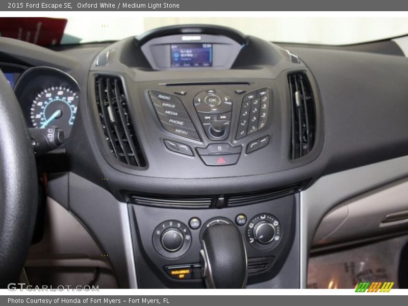 Oxford White / Medium Light Stone 2015 Ford Escape SE