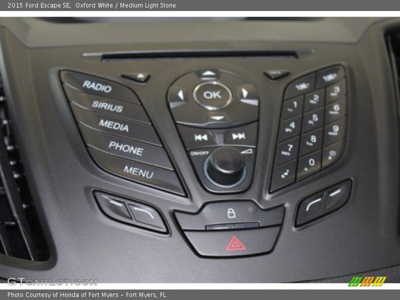 Oxford White / Medium Light Stone 2015 Ford Escape SE
