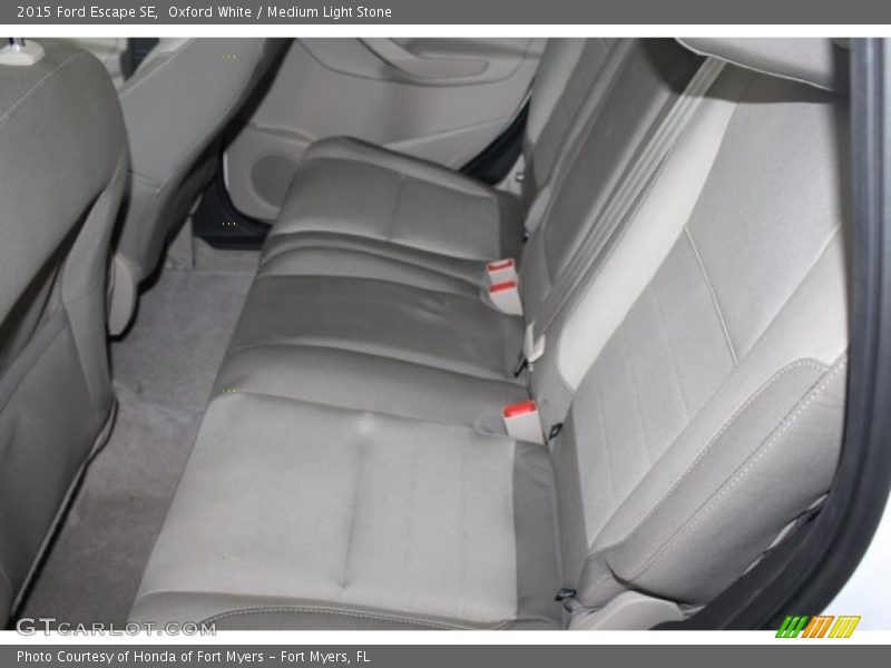 Oxford White / Medium Light Stone 2015 Ford Escape SE