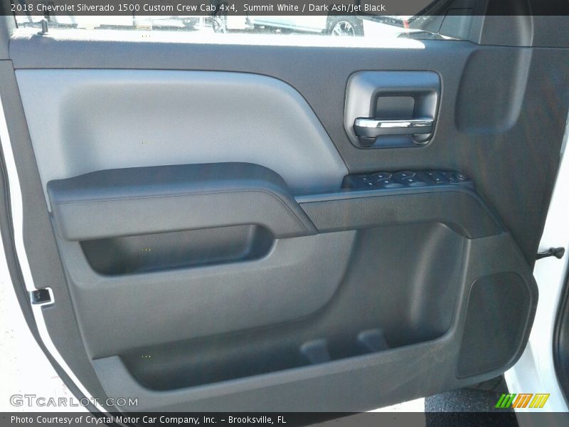Summit White / Dark Ash/Jet Black 2018 Chevrolet Silverado 1500 Custom Crew Cab 4x4