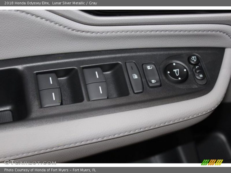 Lunar Silver Metallic / Gray 2018 Honda Odyssey Elite