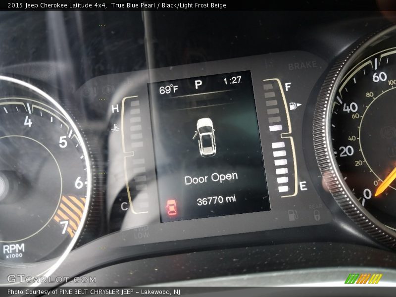 True Blue Pearl / Black/Light Frost Beige 2015 Jeep Cherokee Latitude 4x4