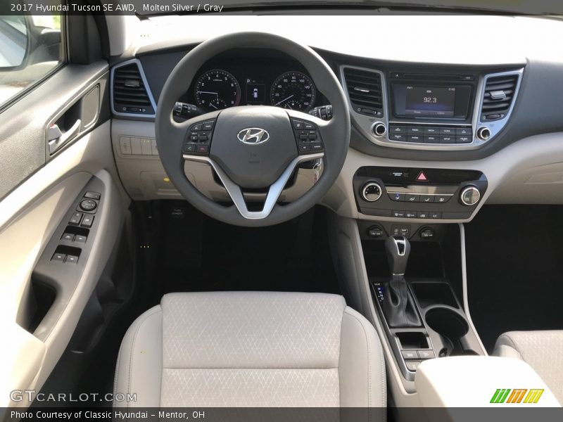 Molten Silver / Gray 2017 Hyundai Tucson SE AWD