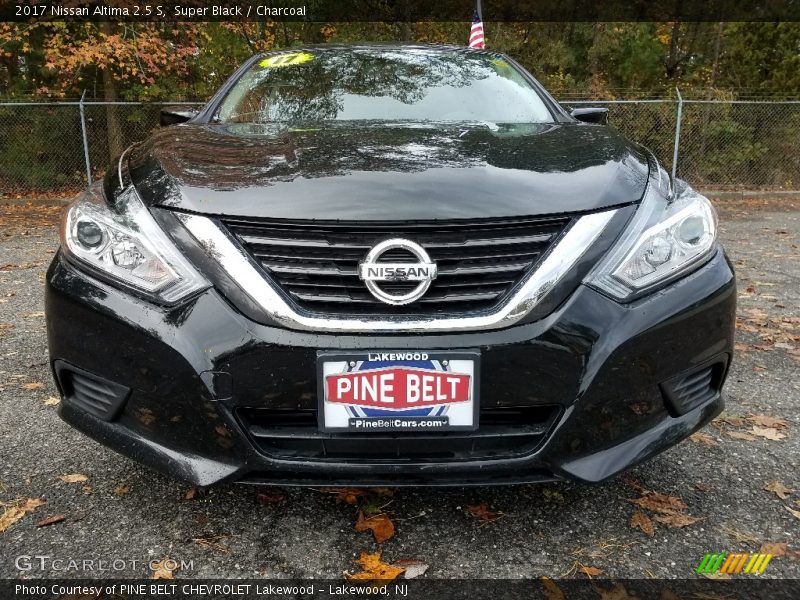 Super Black / Charcoal 2017 Nissan Altima 2.5 S