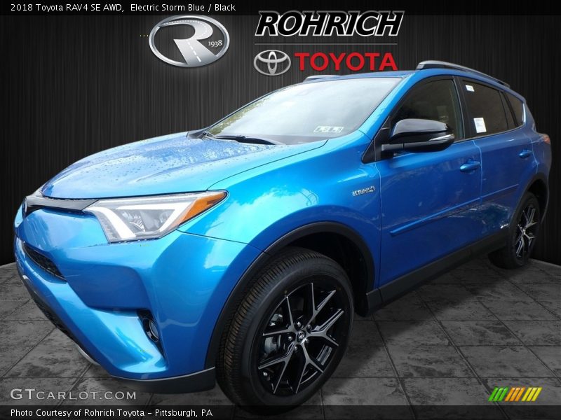 Electric Storm Blue / Black 2018 Toyota RAV4 SE AWD