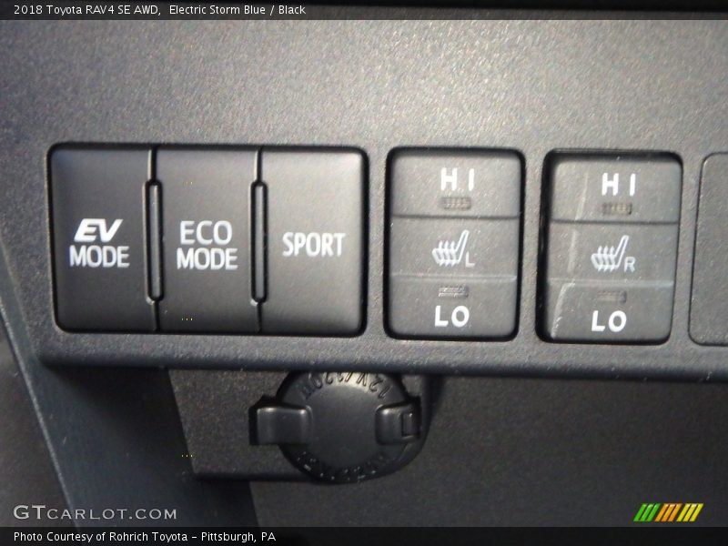 Controls of 2018 RAV4 SE AWD