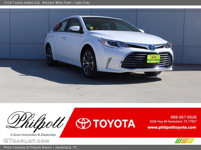Blizzard White Pearl / Light Gray 2018 Toyota Avalon XLE