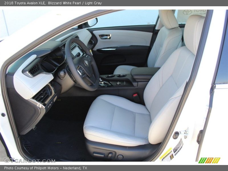 Blizzard White Pearl / Light Gray 2018 Toyota Avalon XLE