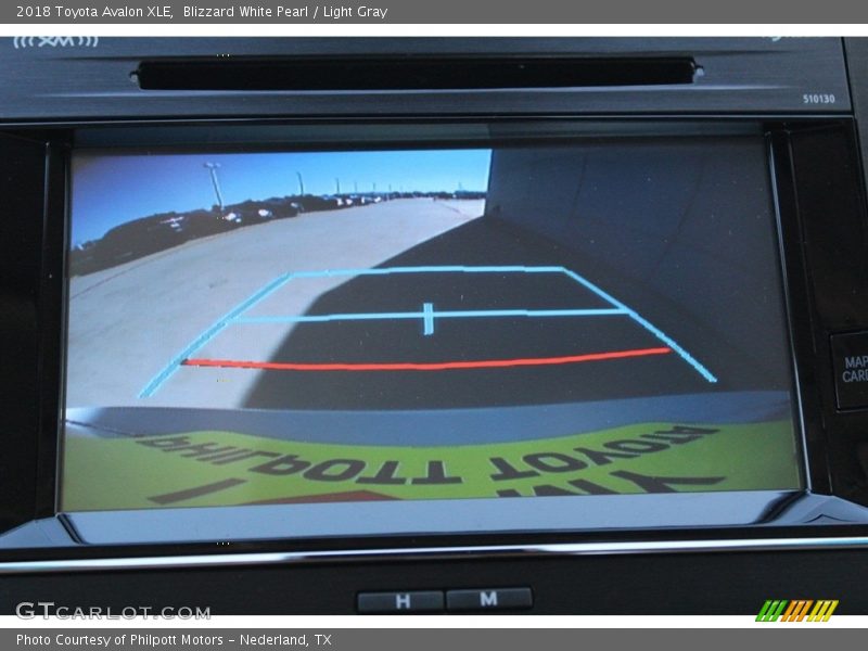 Blizzard White Pearl / Light Gray 2018 Toyota Avalon XLE
