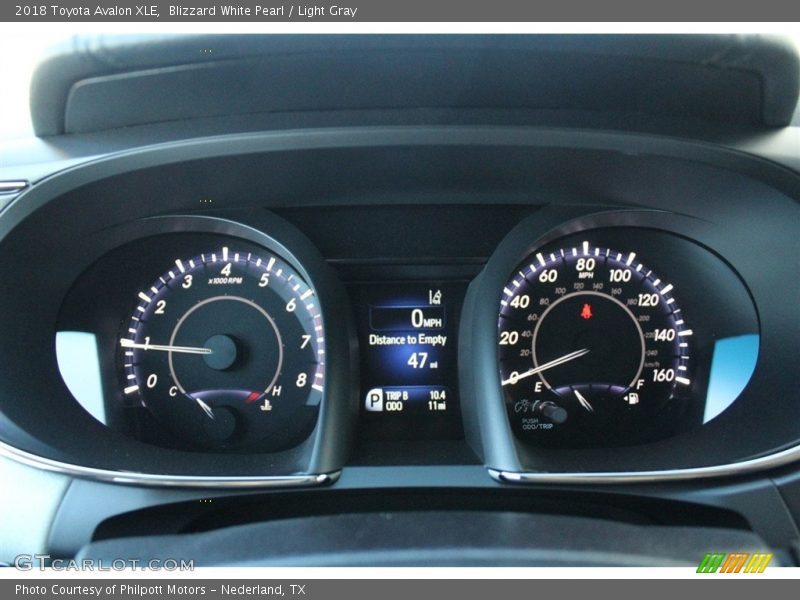 Blizzard White Pearl / Light Gray 2018 Toyota Avalon XLE