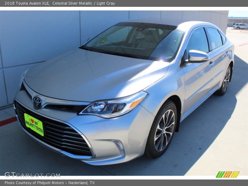 Celestial Silver Metallic / Light Gray 2018 Toyota Avalon XLE