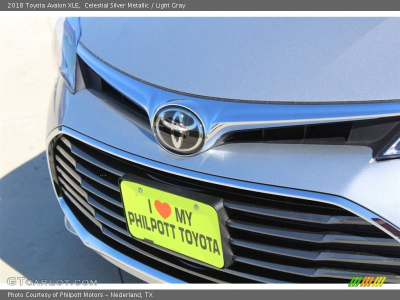 Celestial Silver Metallic / Light Gray 2018 Toyota Avalon XLE