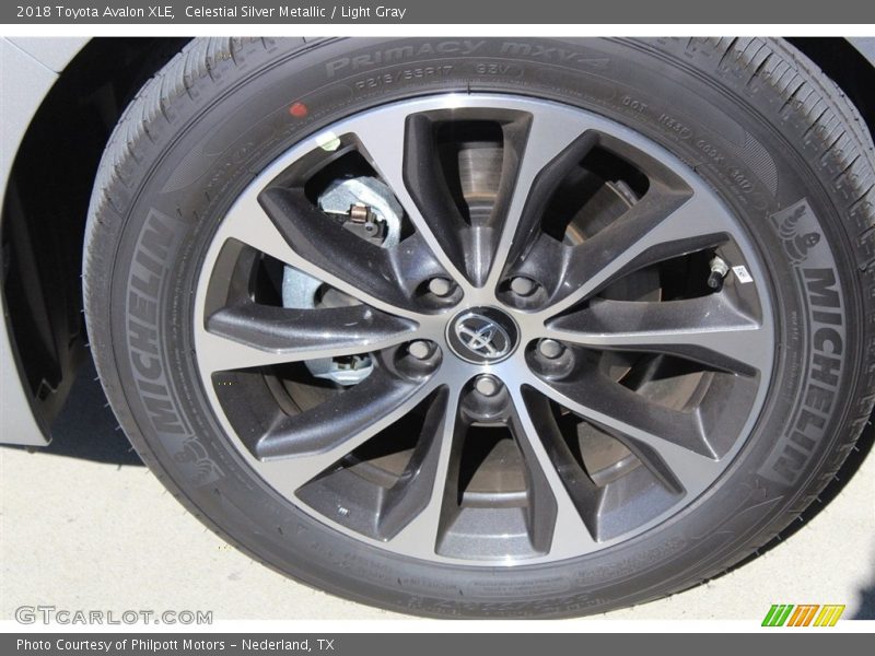 Celestial Silver Metallic / Light Gray 2018 Toyota Avalon XLE
