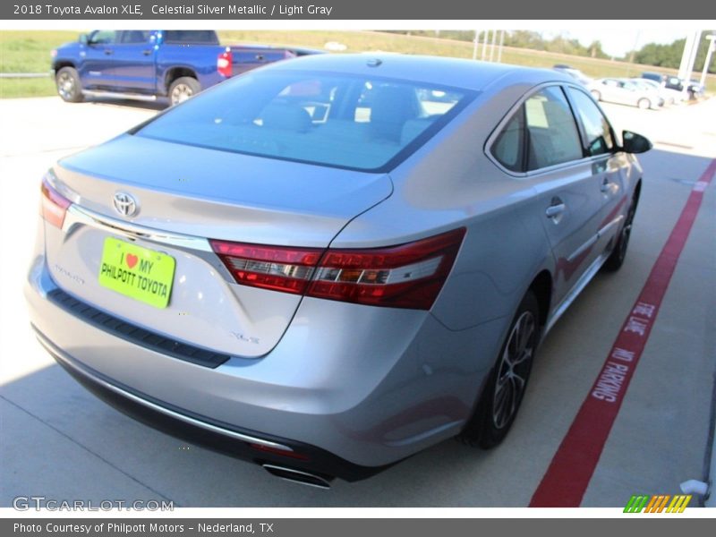 Celestial Silver Metallic / Light Gray 2018 Toyota Avalon XLE