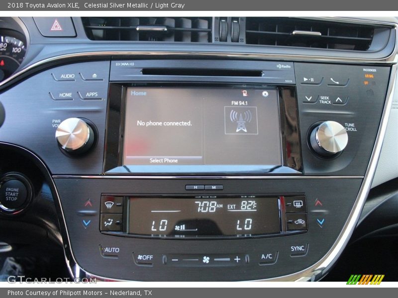 Celestial Silver Metallic / Light Gray 2018 Toyota Avalon XLE