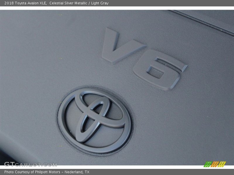 Celestial Silver Metallic / Light Gray 2018 Toyota Avalon XLE