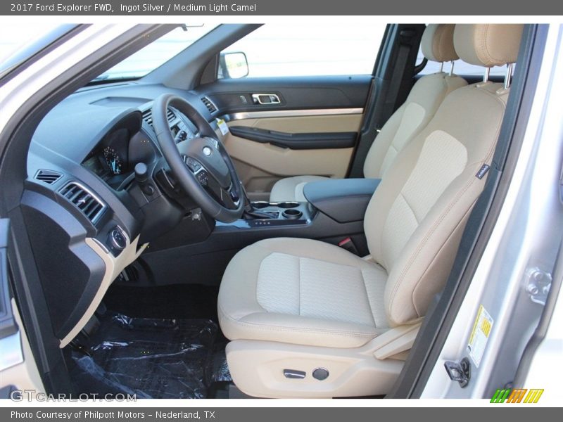 Ingot Silver / Medium Light Camel 2017 Ford Explorer FWD