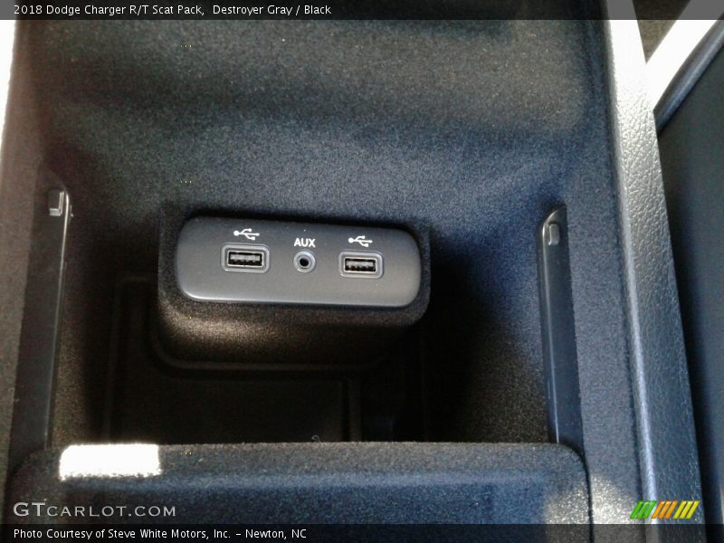 Destroyer Gray / Black 2018 Dodge Charger R/T Scat Pack