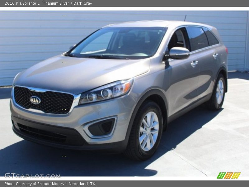 Titanium Silver / Dark Gray 2016 Kia Sorento L