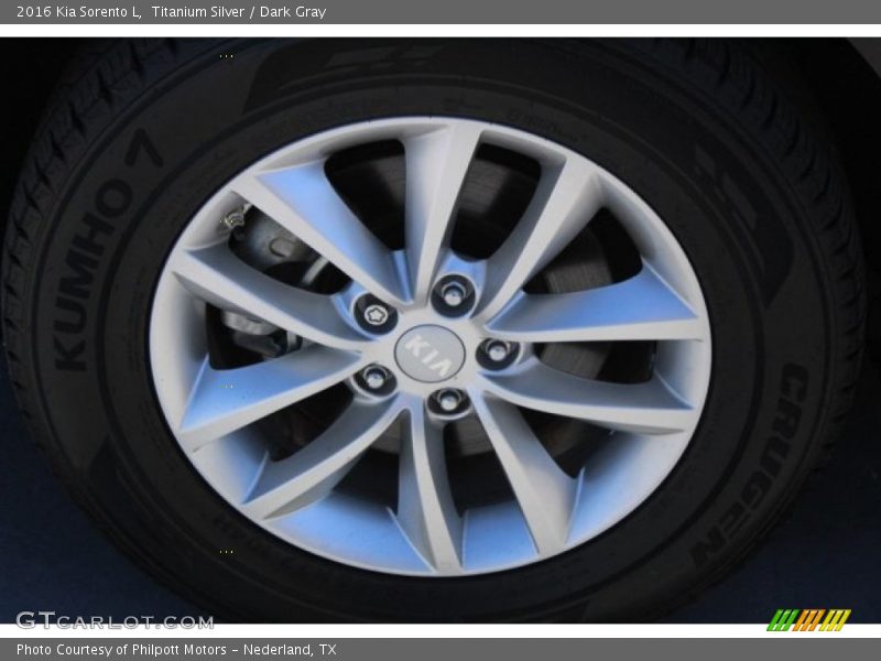 Titanium Silver / Dark Gray 2016 Kia Sorento L
