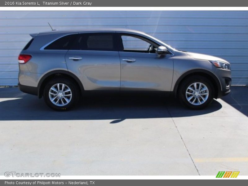 Titanium Silver / Dark Gray 2016 Kia Sorento L