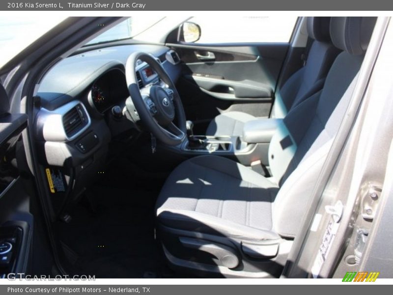 Titanium Silver / Dark Gray 2016 Kia Sorento L