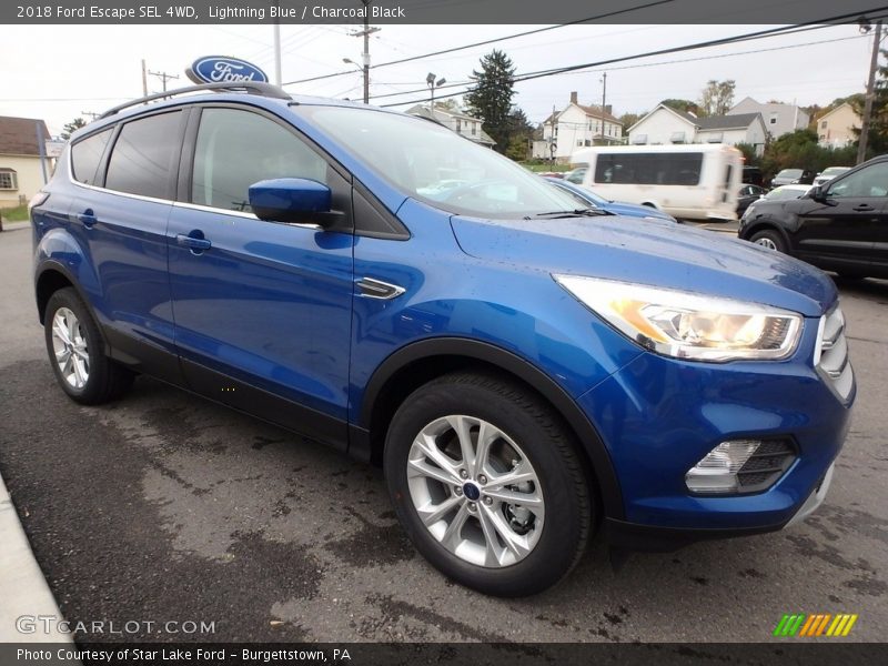 Front 3/4 View of 2018 Escape SEL 4WD
