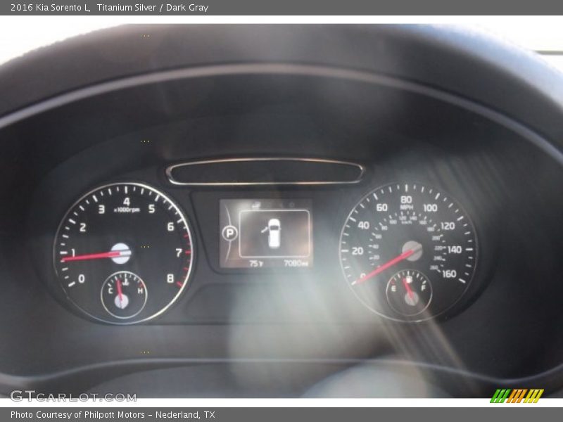 Titanium Silver / Dark Gray 2016 Kia Sorento L