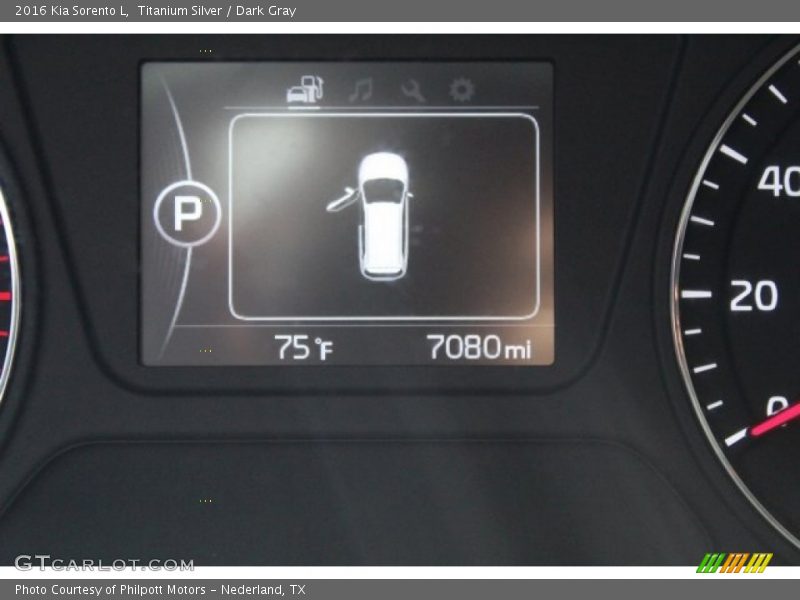 Titanium Silver / Dark Gray 2016 Kia Sorento L