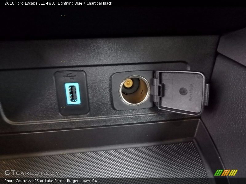 Lightning Blue / Charcoal Black 2018 Ford Escape SEL 4WD