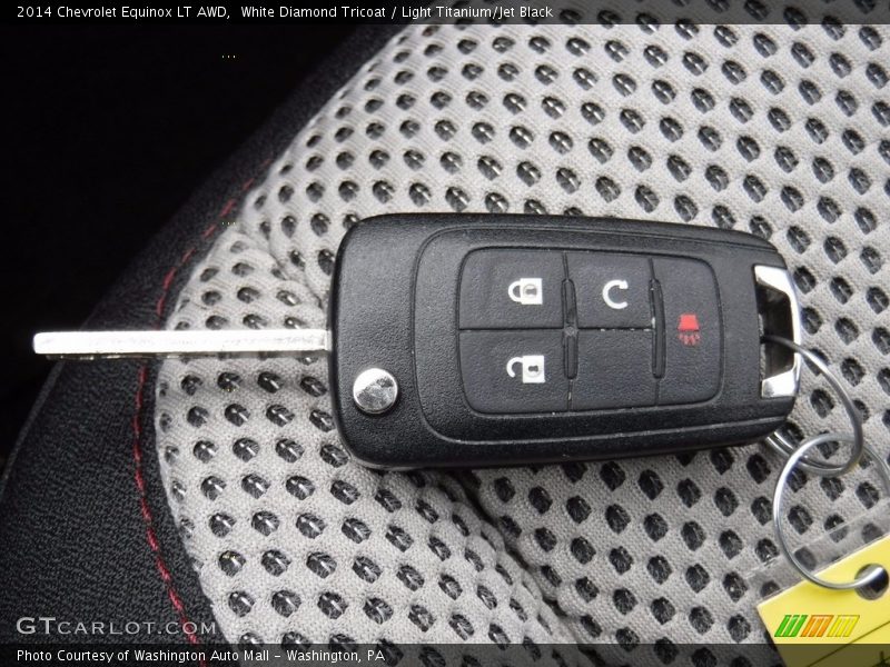 White Diamond Tricoat / Light Titanium/Jet Black 2014 Chevrolet Equinox LT AWD