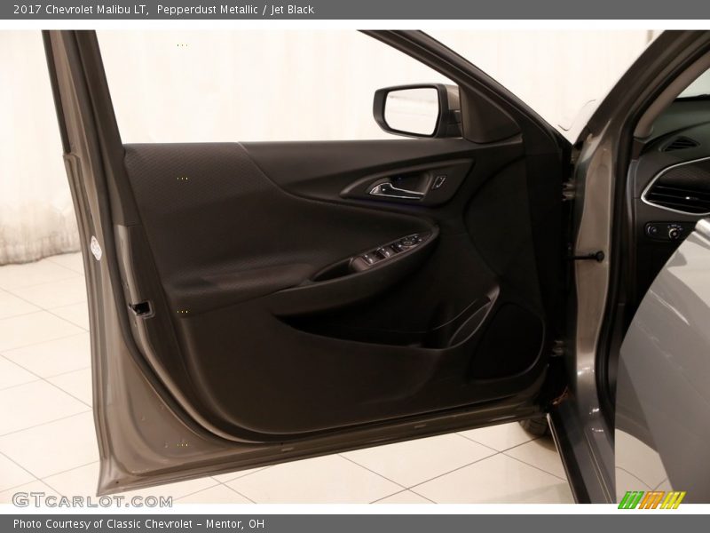 Pepperdust Metallic / Jet Black 2017 Chevrolet Malibu LT