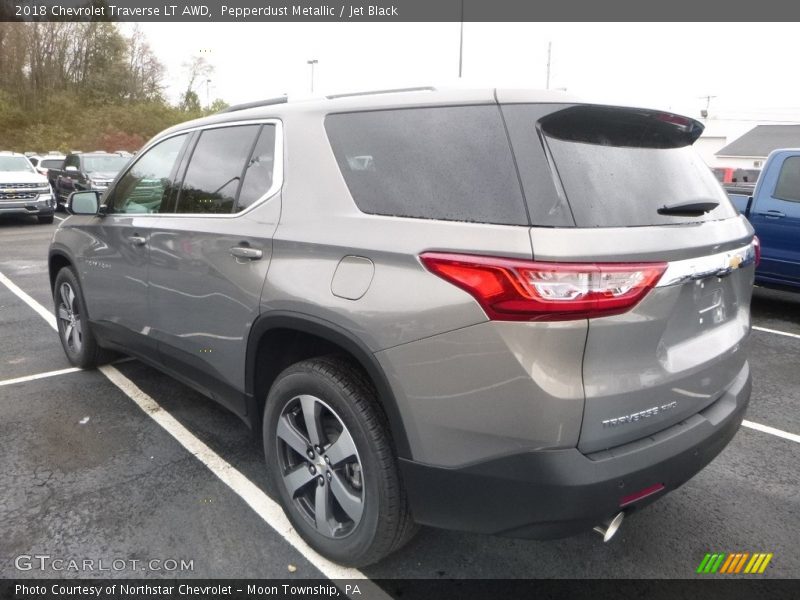Pepperdust Metallic / Jet Black 2018 Chevrolet Traverse LT AWD