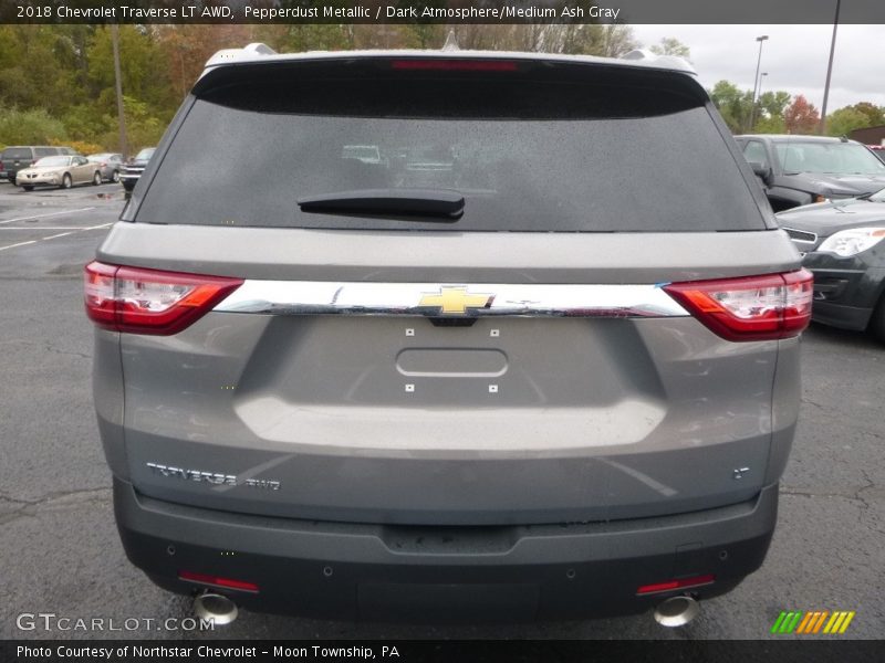 Pepperdust Metallic / Dark Atmosphere/Medium Ash Gray 2018 Chevrolet Traverse LT AWD