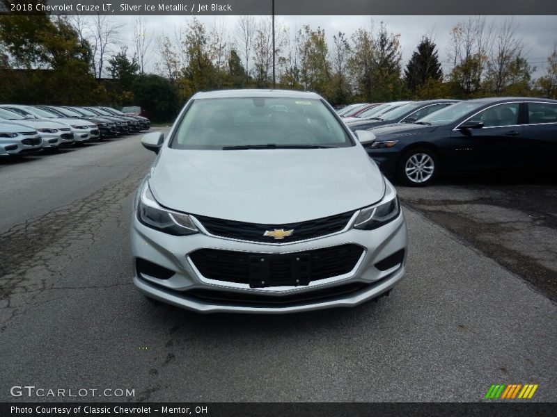 Silver Ice Metallic / Jet Black 2018 Chevrolet Cruze LT