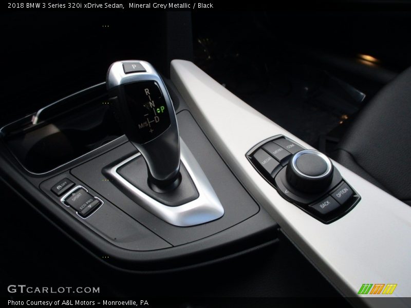 Mineral Grey Metallic / Black 2018 BMW 3 Series 320i xDrive Sedan
