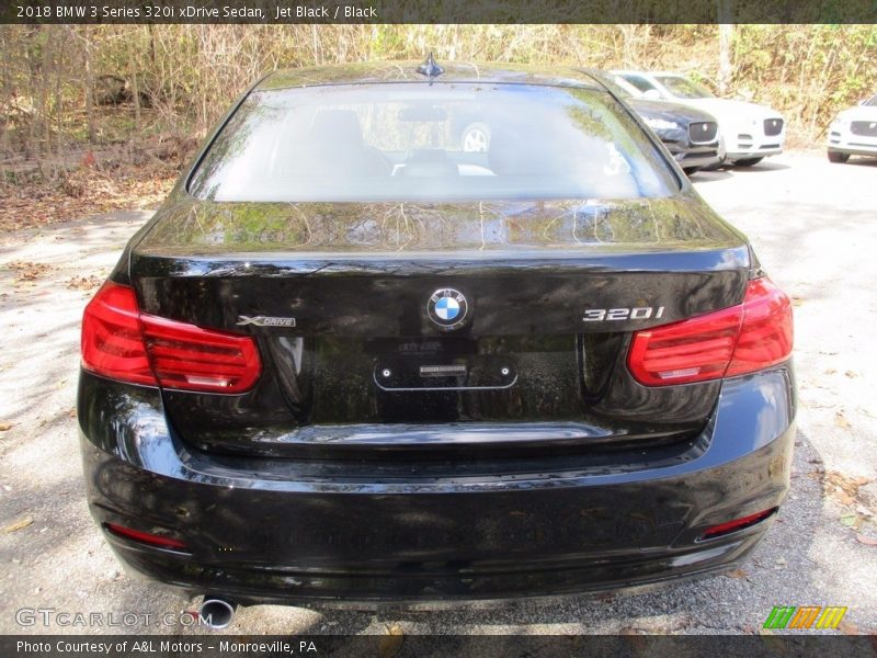 Jet Black / Black 2018 BMW 3 Series 320i xDrive Sedan