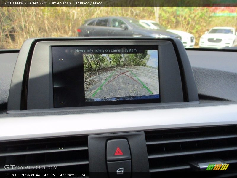 Jet Black / Black 2018 BMW 3 Series 320i xDrive Sedan