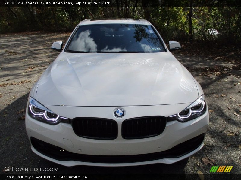 Alpine White / Black 2018 BMW 3 Series 330i xDrive Sedan