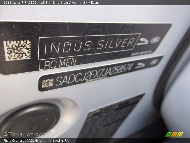 Indus Silver Metallic / Ebony 2018 Jaguar F-PACE 25t AWD Premium