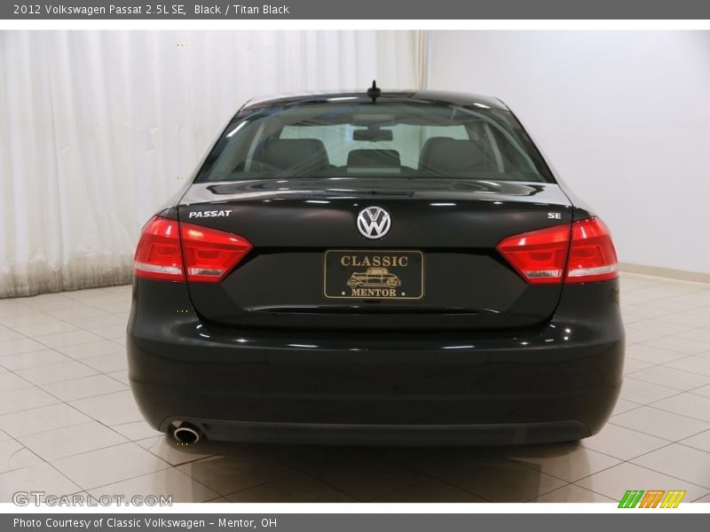 Black / Titan Black 2012 Volkswagen Passat 2.5L SE