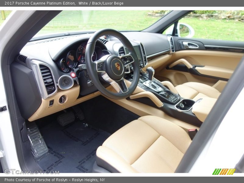 White / Black/Luxor Beige 2017 Porsche Cayenne Platinum Edition