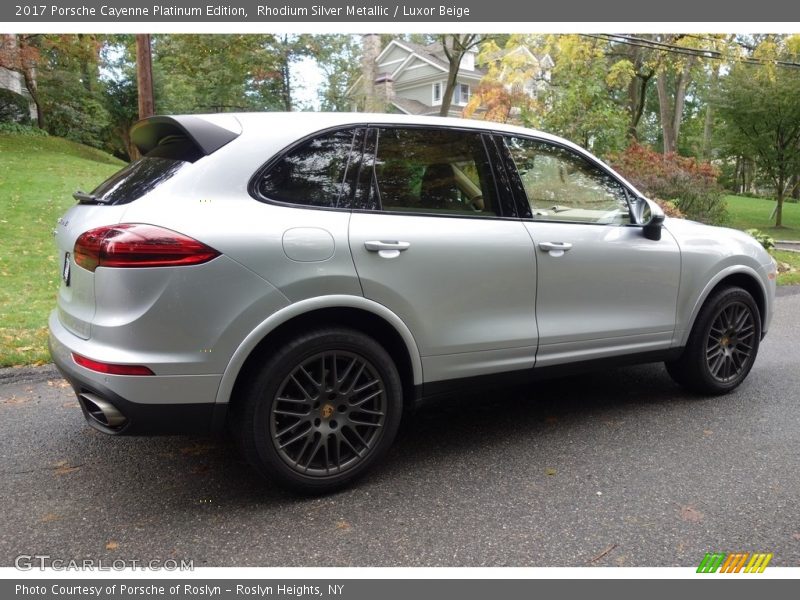 Rhodium Silver Metallic / Luxor Beige 2017 Porsche Cayenne Platinum Edition