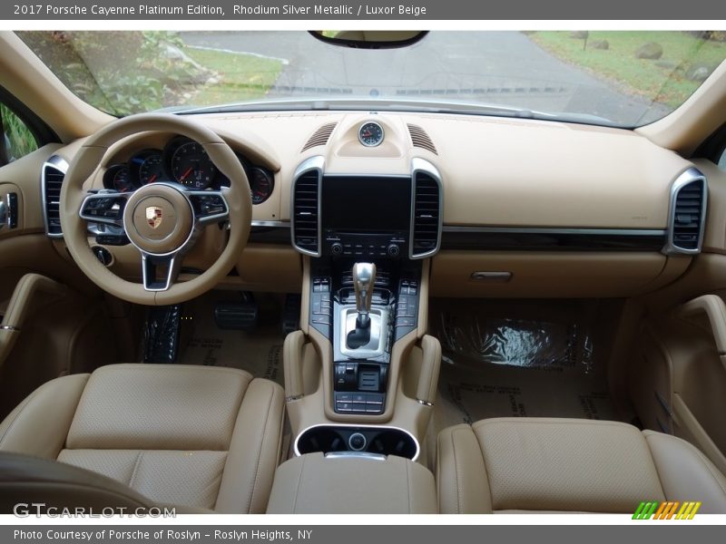 Rhodium Silver Metallic / Luxor Beige 2017 Porsche Cayenne Platinum Edition