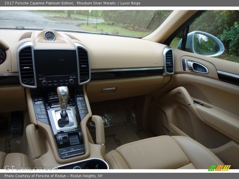 Rhodium Silver Metallic / Luxor Beige 2017 Porsche Cayenne Platinum Edition